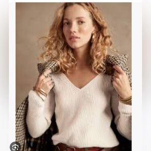 Banana Republic Wide V-Neck Sweater Sz S